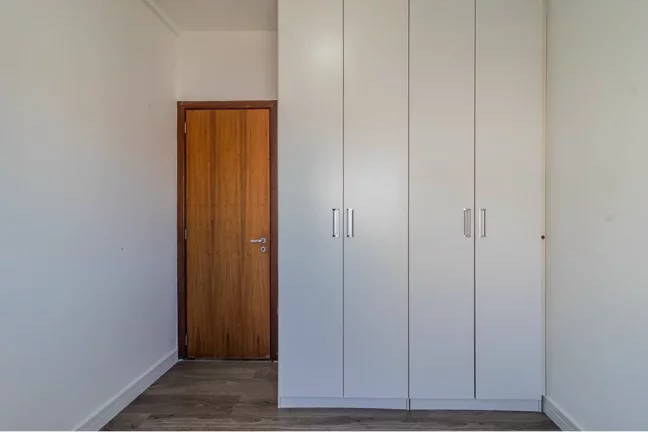 Imagem Apartamento à venda no bairro Passo da Areia - Porto Alegre/RS