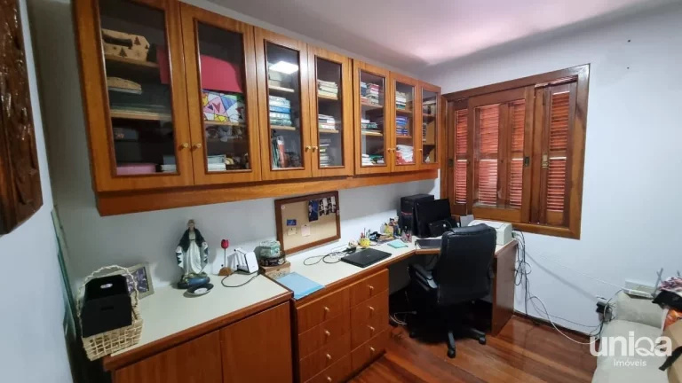 Imagem Ótima casa em bairro residencial entre o centro e a UFSM.