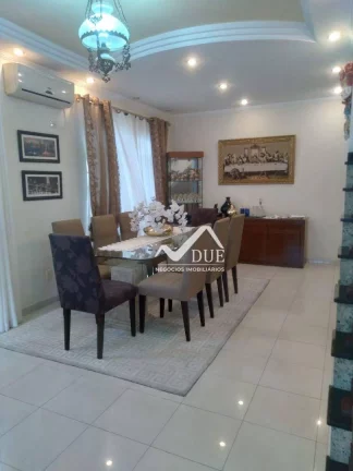 Imagem Sobrado com 3 dormitórios com piscina à venda, 274 m² por R$ 1.600.000 - Embaré - Santos/SP