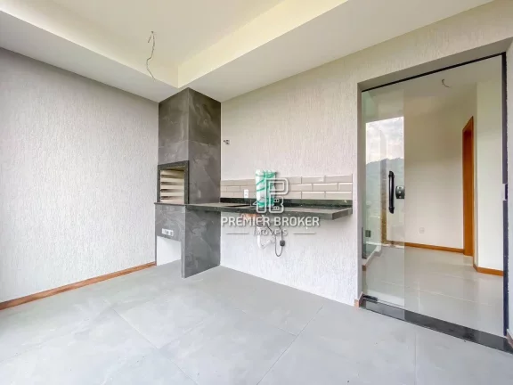 Imagem Casa com 3 dormitórios à venda, 116 m² por R$ 849.000,00 - Golfe - Teresópolis/RJ