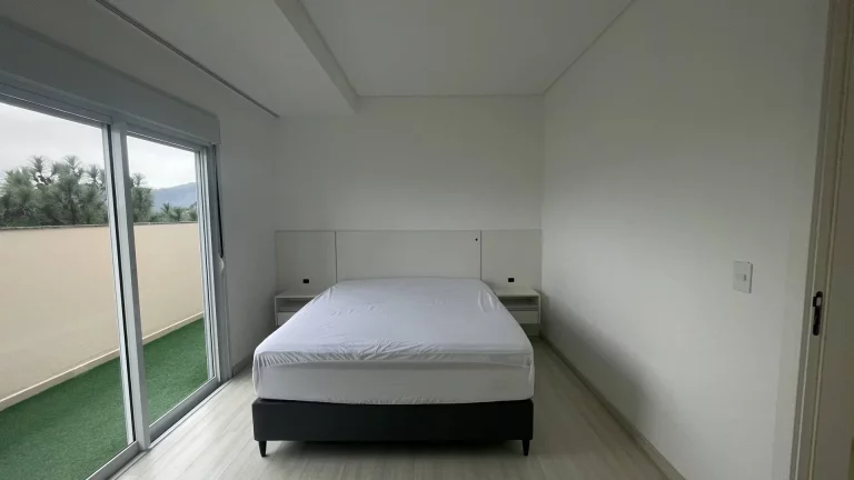 Imagem Apartamento 3 dormitórios locação anual em Canasveiras