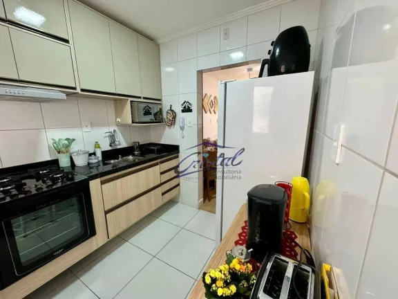 Imagem Apartamento com 2 dormitórios à venda, 55 m² por R$ 380.000,00 - Guilhermina - Praia Grande/SP