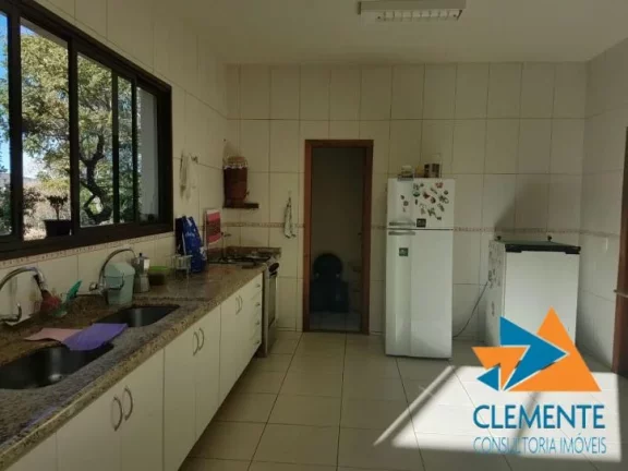 Imagem Casa de 4 quartos, com vista para Lagoa, em Lagoa Santa MG
