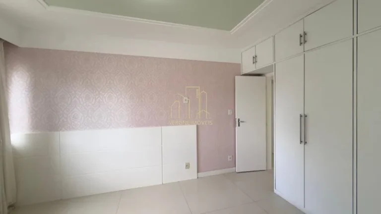 Imagem Apartamento 4 Quartos à Venda em Salvador | 212m², Reformado, 2 Suítes e 2 Vagas