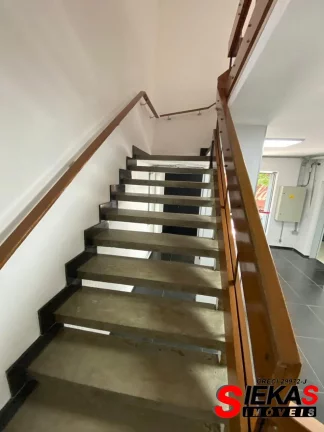 Imagem Ponto Comercial para Locação no Tatuapé, São Paulo-SP - 8 Salas, 8 Banheiros, 235m² de Área