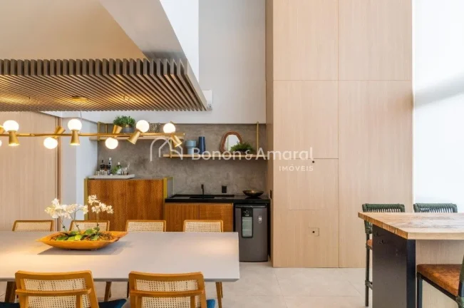 Imagem Descubra o seu novo lar no Taquaral! Este apartamento seminovo no Condomínio Arthouse Double Sky é...