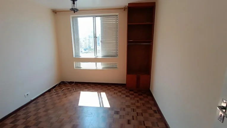 Imagem Apartamento no Centro de Curitiba, 146 m2, 3 dorm amplo.