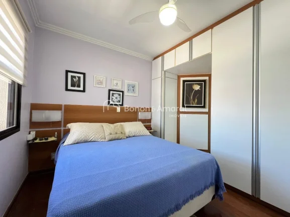 Imagem Este apartamento em andar alto oferece uma excelente distribuição com três dormitórios, sendo um...