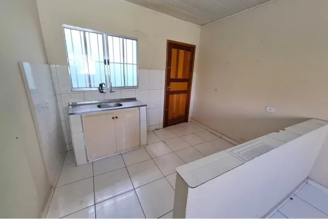 Imagem Casa para locação com 2 dormitórios, 2 banheiros e quintal por R$1.300,00 - Vila Guedes - SP