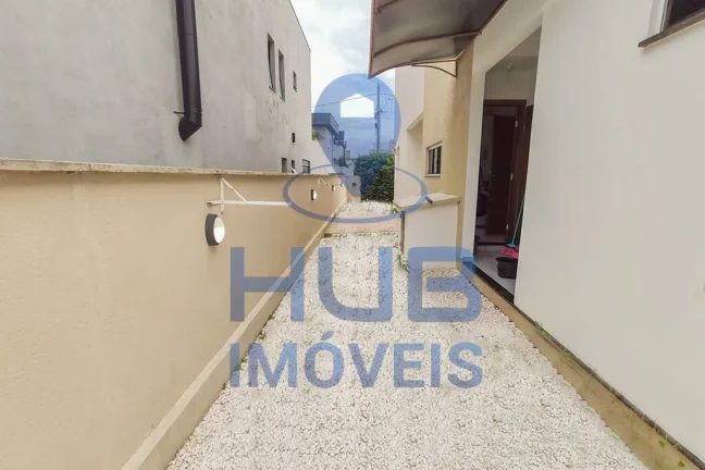 Imagem Casa 4 Dormitórios para venda em Florianópolis - SC