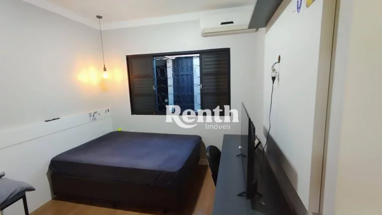 Imagem Casa com 2 dormitórios à venda, 120 m² por R$ 500.000,00 - Jardim Cherveson - Rio Claro/SP