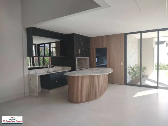 Imagem Belíssimo Sobrado em Condomínio à venda, Alphaville 3, com 3 Suítes, 270m2 de Área
