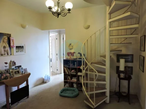 Imagem Casa em Condomínio a Venda no bairro Granja Viana - Jandira, SP