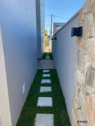 Imagem CASA DE ALTO PADRÃO COM PISCINA E SUÍTES LUXUOSAS: CONFORTO E SOFISTICAÇÃO