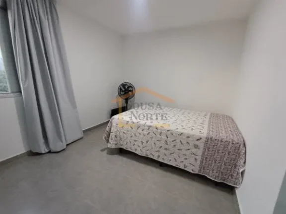 Imagem Apartamento recém-reformado com 82m², distribuído em sala ampla para 2 ambientes, 3 dormitórios,...
