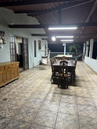 Imagem Chácara Arujá completa 3.700 m² e 300 m² área construída!
