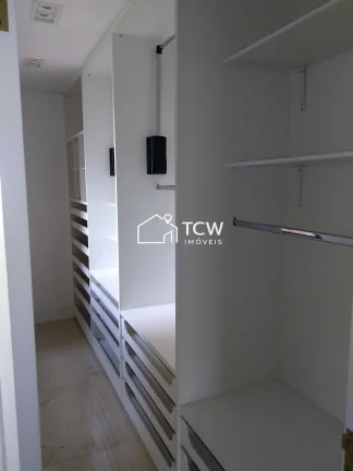 Imagem Apartamento Padrão com 4 dorm no Paraíso