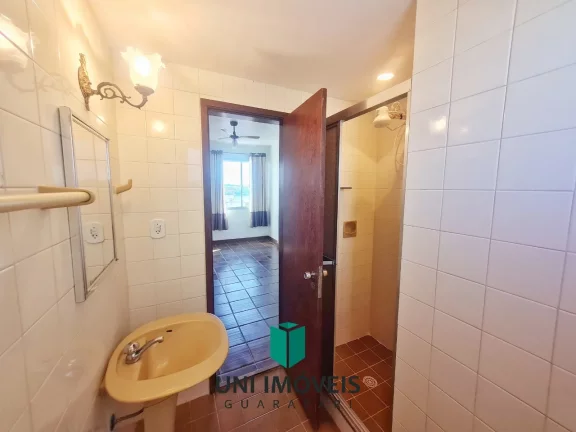 Imagem Excelente 2 quartos + dependência com elevador e garagem no Centro de Guarapari