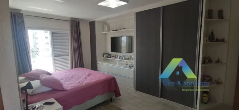 Imagem Santo André Cobertura 176M², 3 dormitórios, sendo 1 reversível, 1 suíte, 2 vagas, espaço gourmet, ótima localização e valor !!!