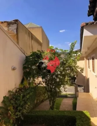 Imagem Luxuoso Sobrado à Venda no Condomínio Swiss Park – 457m² de Sofisticação e Conforto