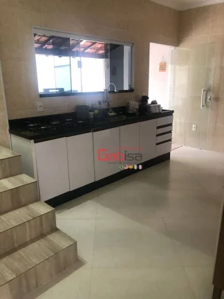 Imagem Casa com 4 dormitórios à venda, 240 m² por R$ 365.000,00 - Centro - São Pedro da Aldeia/RJ