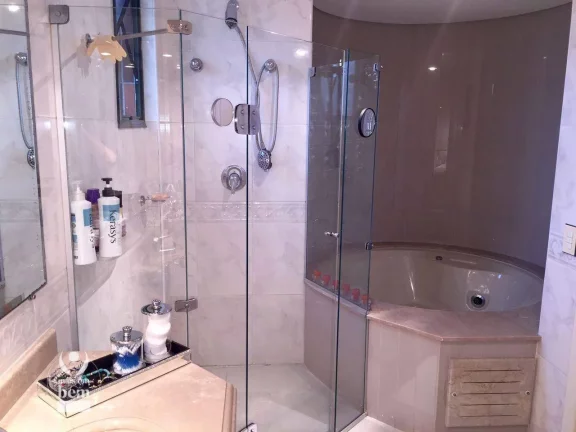 Imagem Apartamento com 149 m², 3 quartos (1 suíte com hidromassagem), 2 vagas de garagem à venda por R$ 1.090.000 - Centro - Curitiba/PR