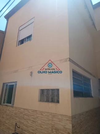 Imagem Sobrado Santa Maria - 3 dormitórios e 1 suíte - Aceita permuta