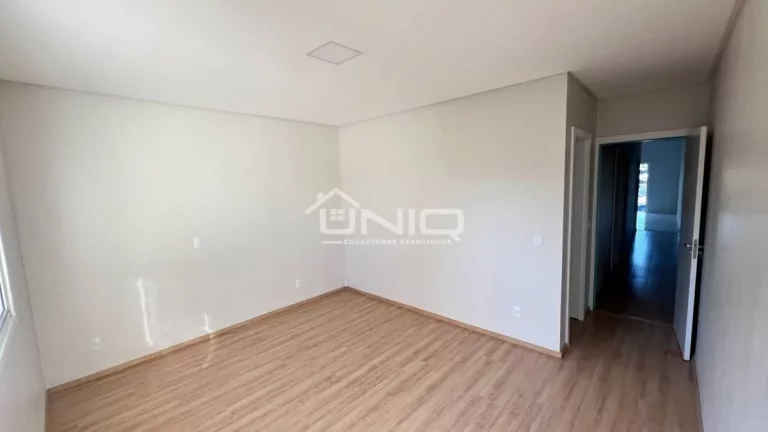 Imagem Casa Suíte + 2 Quartos Parzianello / Aeroporto