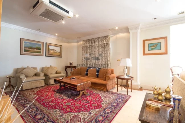 Imagem Apartamento Alto de Pinheiros, alto padrão com rua fechada e cancela, apartamento esta original e m...