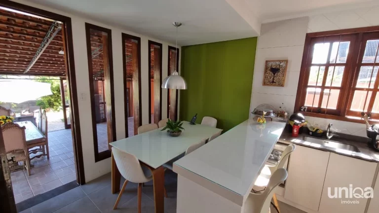 Imagem Ótima casa em bairro residencial entre o centro e a UFSM.