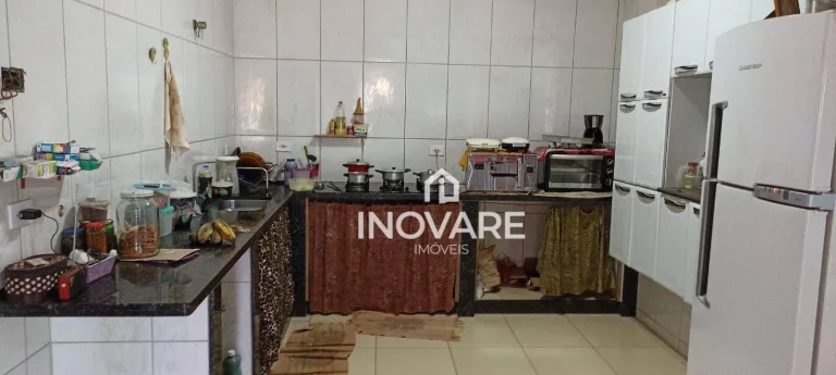 Imagem Casa com 3 dormitórios à venda por R$ 850.000,00 - Setor Planalto - Itumbiara/GO