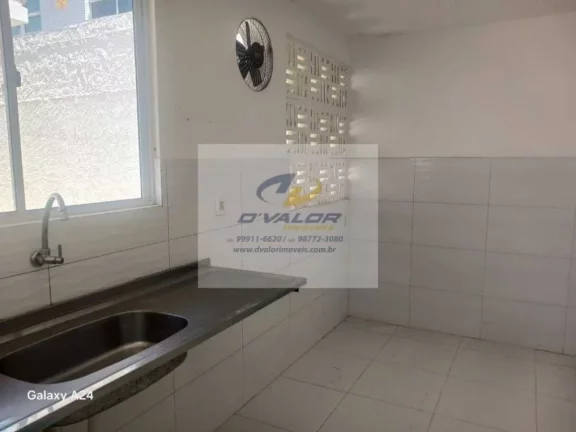Imagem Vendo Casa com 159 m², 3 quartos s/ 1 suíte + DCE, sala p/ 2 ambientes, piscina e 3 vagas
