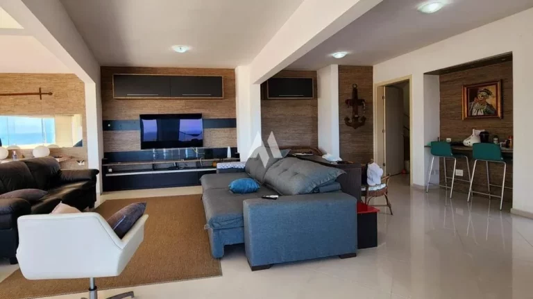 Imagem Casa de Alto padrão no morro Santa Terezinha em Santos
