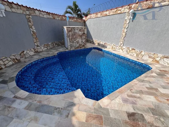 Imagem Casa em Praia Grande com 4 Dormitórios perto da Praia