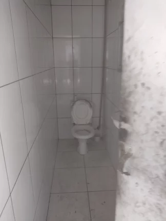 Imagem CASA COM ESPAÇO COBERTO IDEAL PARA OFICINA MECÂNICA