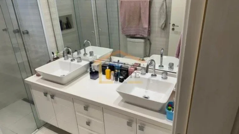 Imagem Apartamento 190m², 3 dormitórios, sendo 3 suítes com ar condicionado, sendo a suíte do casal equ...