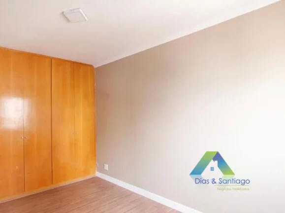 Imagem Lindo apartamento todo reformado, ótima localização com lazer completo.