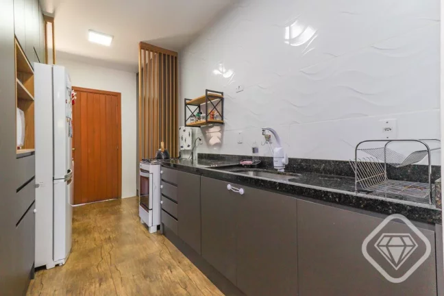 Imagem Casa no Residencial Parque Guadalupe entre a Sociedade Hípica de Porto Alegre e a Sociedade do BRDE...
