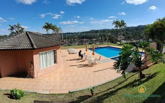 Imagem Casa térrea 3 dormitórios(sendo 1 suíte)com quintal em condomínio, centro