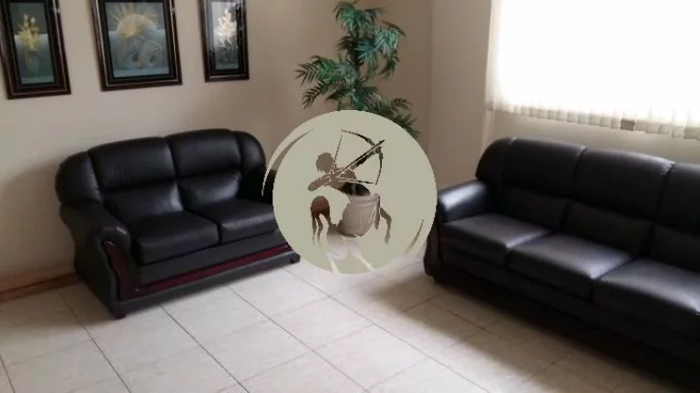 APARTAMENTO 2 DORMITÓRIOS COM GARAGEM FECHADA NA APARECIDA