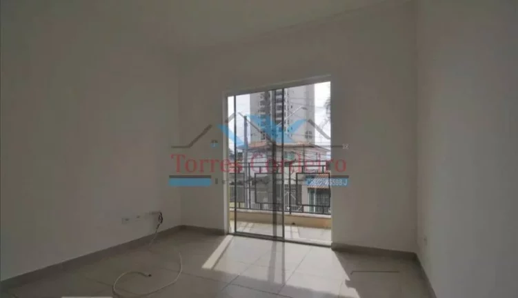 Imagem Sobrado com 3 dorm. (3 suítes) + 2 vagas - Jd. Monte Kemel