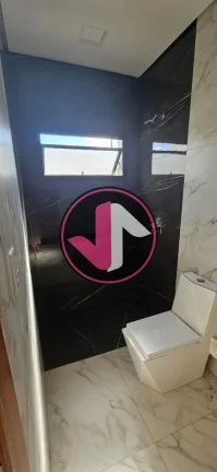 Imagem Descubra o paraíso em Cuiabá! Esta deslumbrante Casa em Condomínio está localizada no bairro Sã...