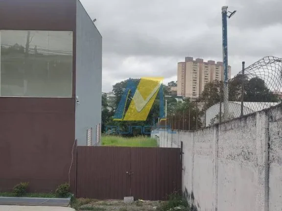 Imagem Área ampla em avenida estratégica pronta para grandes operações
