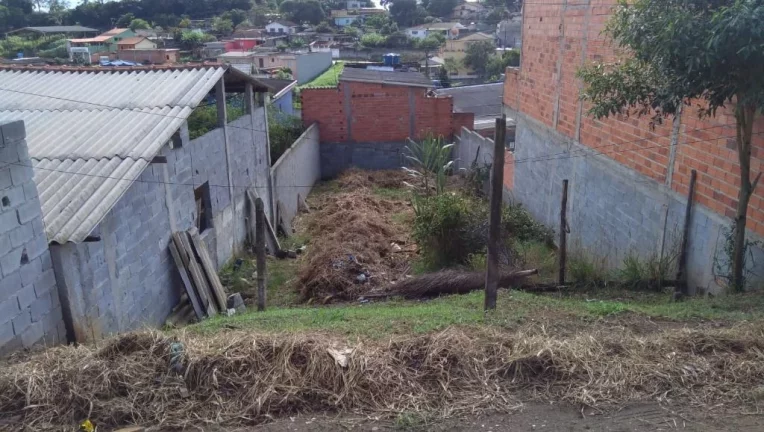 Imagem Terreno à venda, 200 m² por R$ 90.000,00 - Jardim Dora - Suzano/SP