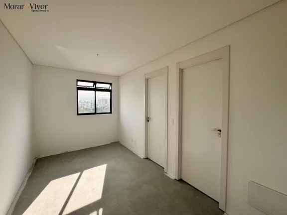 Imagem Cobertura Duplex para Venda em Curitiba, Cristo Rei, 3 dormitórios, 1 suíte, 2 banheiros, 2 vagas
