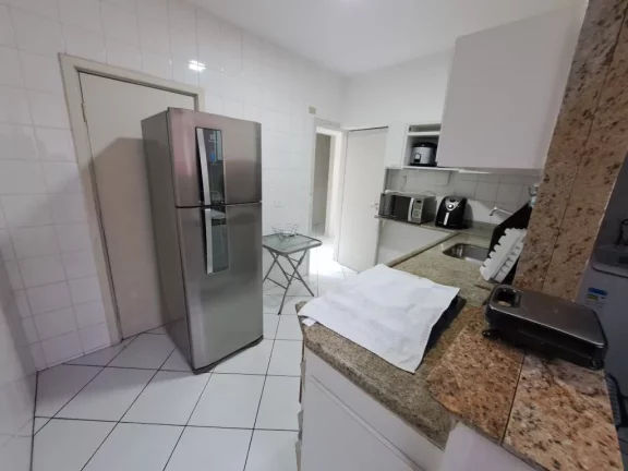 Imagem LINDO APARTAMENTO REFORMADO COM VISTA PARA O MAR