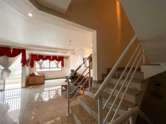 Imagem Casa Geminada Triplex à venda com 4 dormitórios e lazer privativo no Embaré de Santos/SP