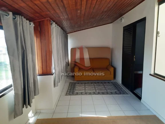 Imagem Casa Duplex Wi Fi c/ 3 Qtos. Varanda Gramada p/ Temporada 100 Mts.da Praia