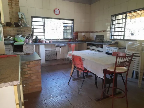 Imagem Chácara com 4000 mts2, á venda, estuda permuta,no Bairro Bom Jardim em Guaratinguetá