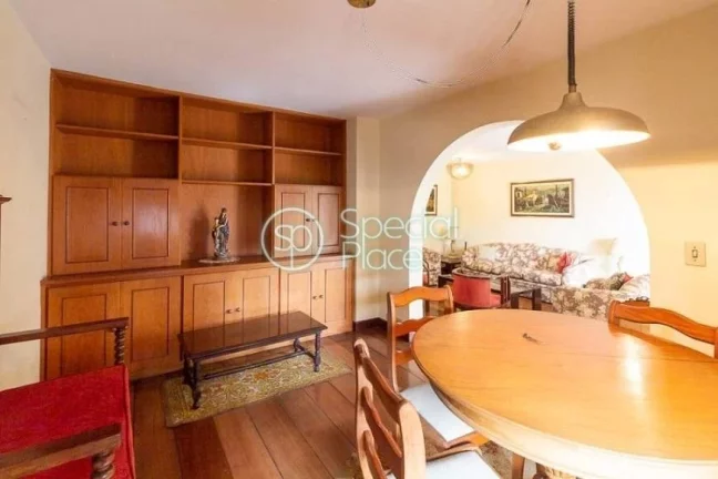 Imagem Apartamento com 122 m², localizado no coração da Vila Olímpia. Andar alto, amplo living com vara...